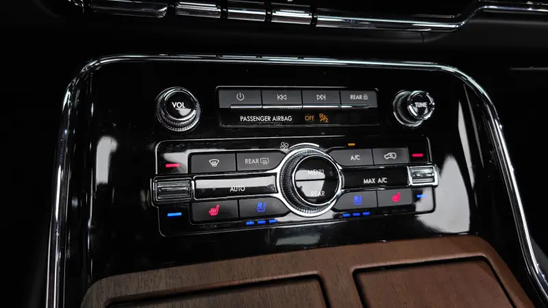 Lincoln Navigator
