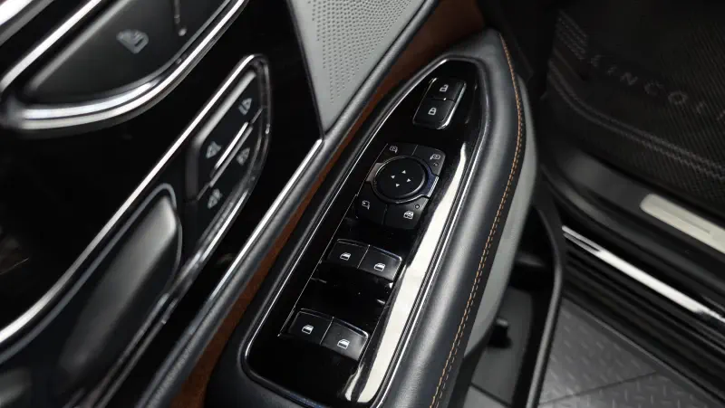 Lincoln Navigator