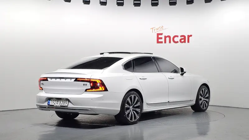Volvo S90