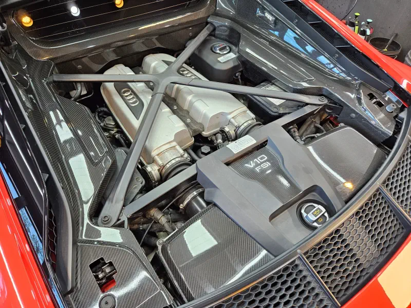 Audi R8
