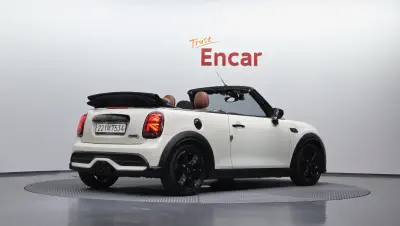 MINI Cooper Convertible