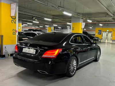 Hyundai Equus