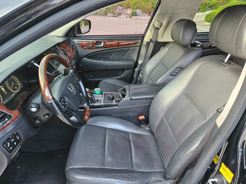 Hyundai Equus