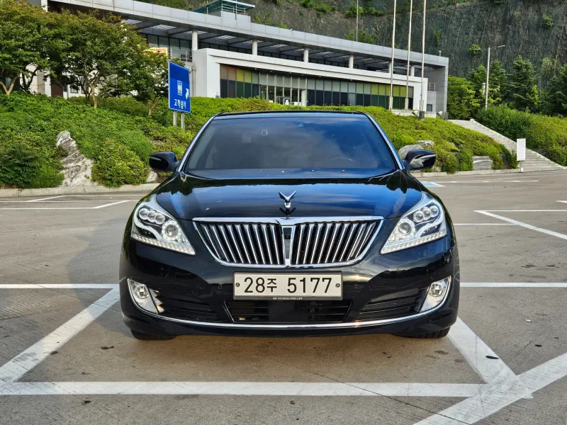 Hyundai Equus