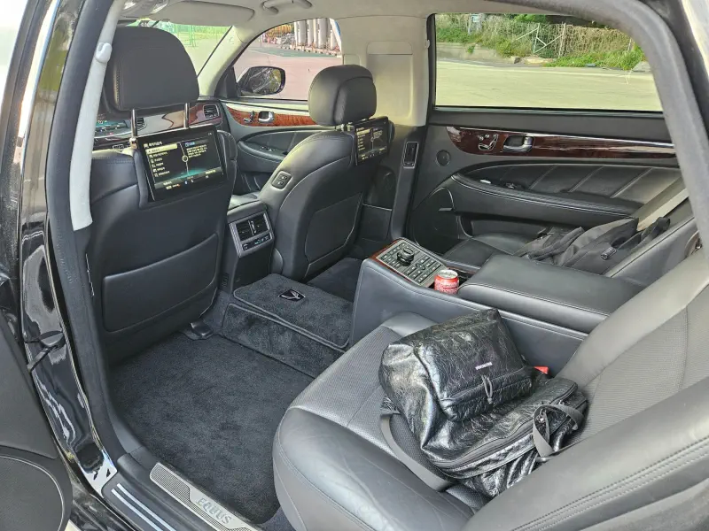 Hyundai Equus