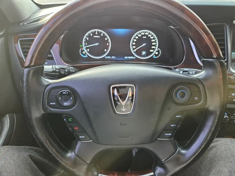 Hyundai Equus