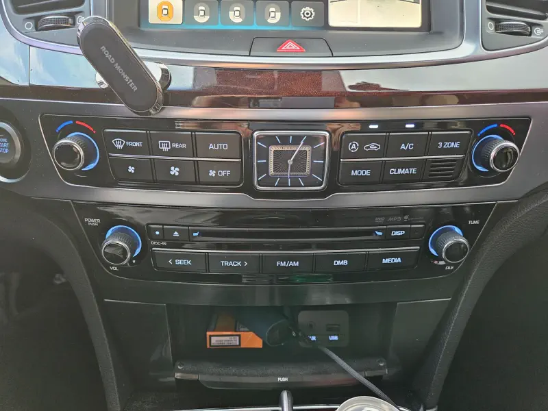 Hyundai Equus