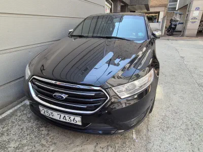 Ford Taurus