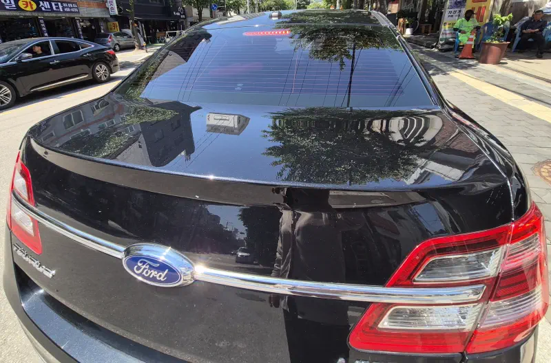 Ford Taurus