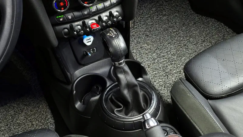 MINI Hatch