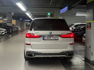 BMW X7