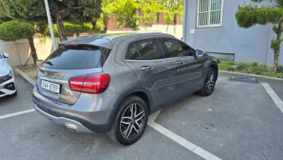Mercedes-Benz GLA-Class