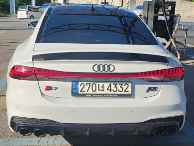Audi S7