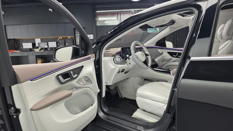 Mercedes-Benz EQS SUV