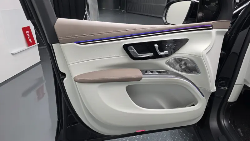 Mercedes-Benz EQS SUV