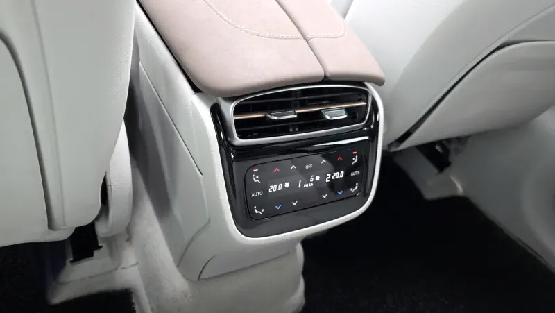 Mercedes-Benz EQS SUV