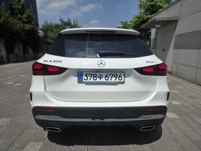 Mercedes-Benz GLA-Class