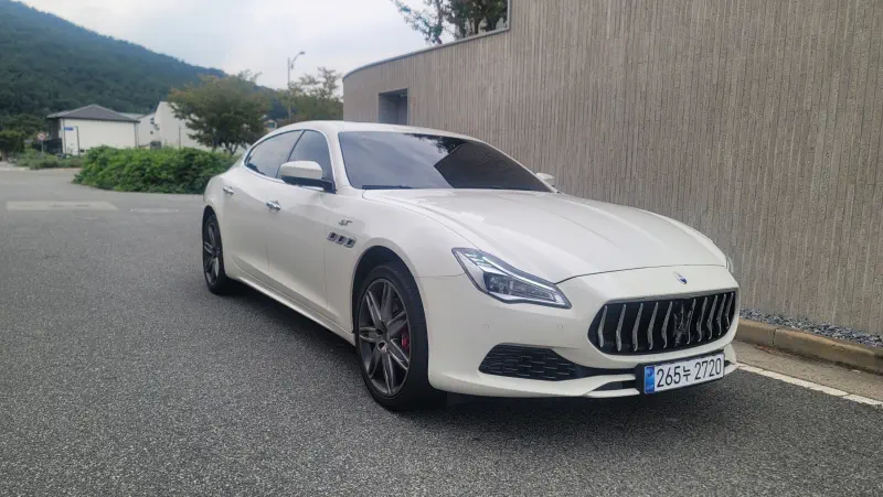 Maserati Quattroporte