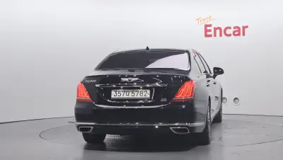 Genesis EQ900