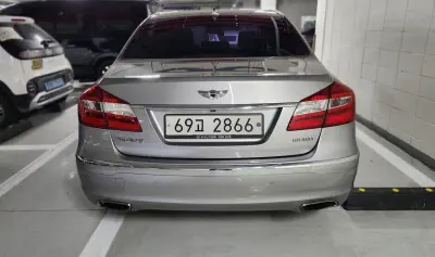 Hyundai Genesis
