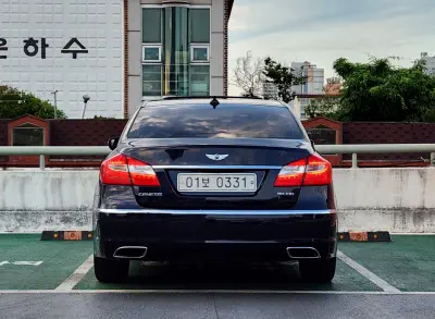 Hyundai Genesis