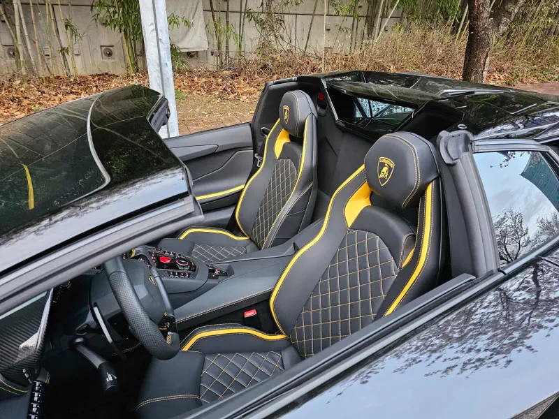 Lamborghini Aventador
