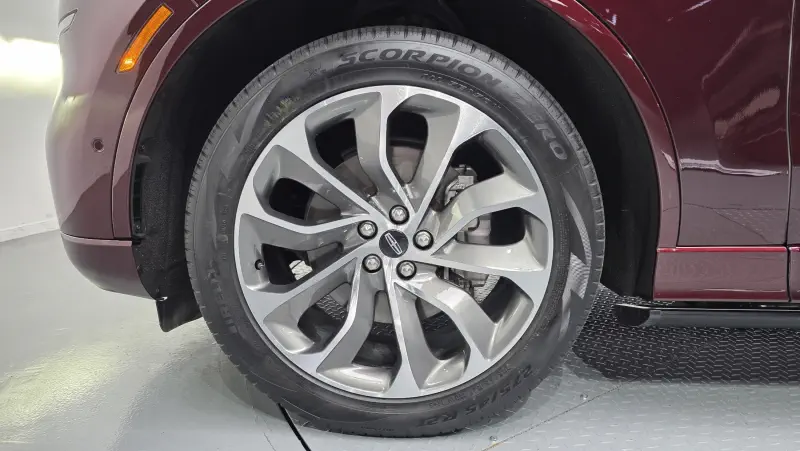 Lincoln Aviator