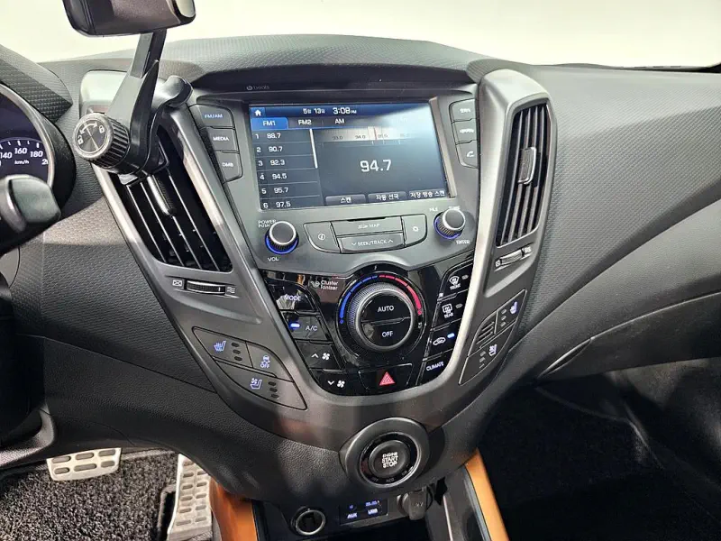 Hyundai Veloster