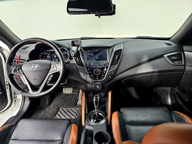 Hyundai Veloster