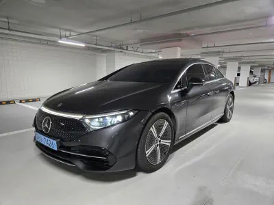 Mercedes-Benz EQS