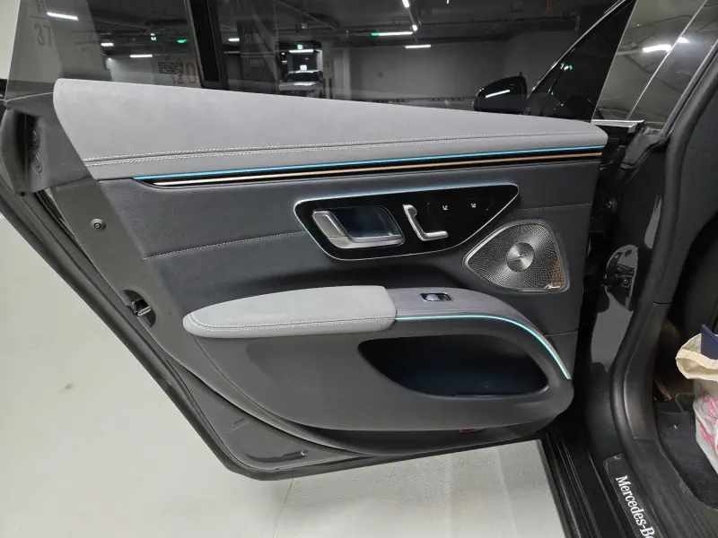 Mercedes-Benz EQS