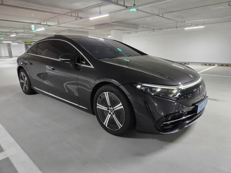 Mercedes-Benz EQS