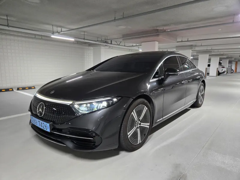 Mercedes-Benz EQS