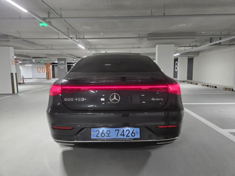 Mercedes-Benz EQS