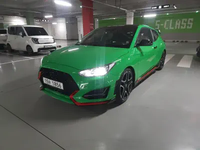 Hyundai Veloster