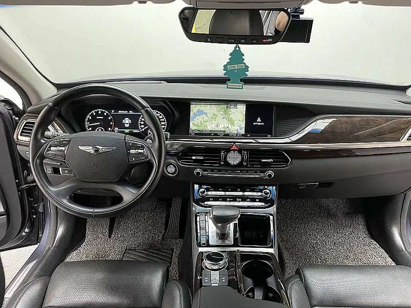 Genesis EQ900