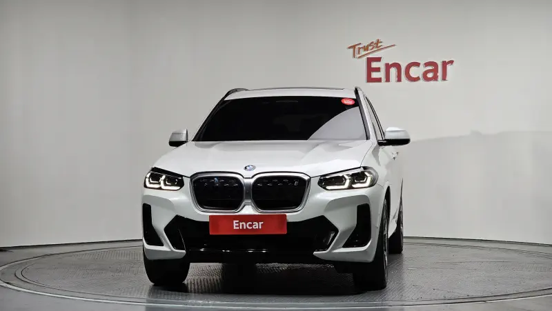 BMW iX3