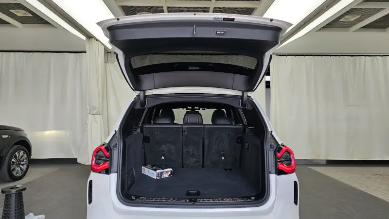 BMW iX3