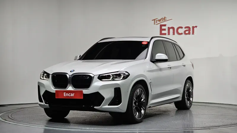 BMW iX3