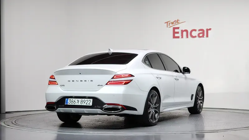 Genesis G70