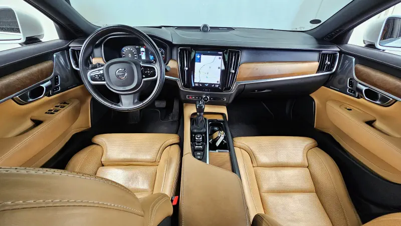 Volvo S90