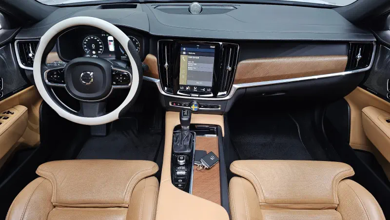 Volvo S90