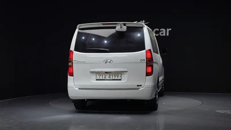 Hyundai Grand Starex