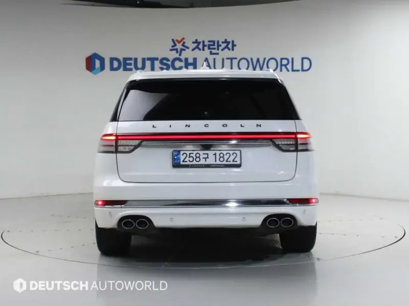 Lincoln Aviator