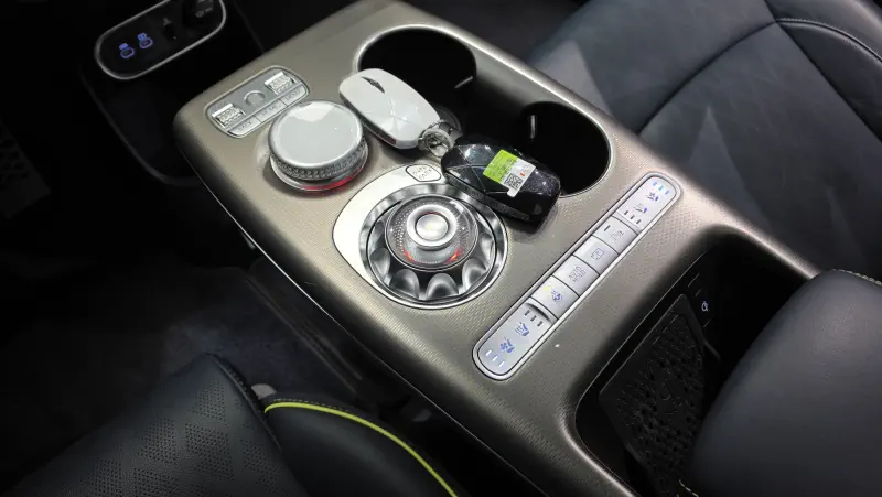 Genesis GV60