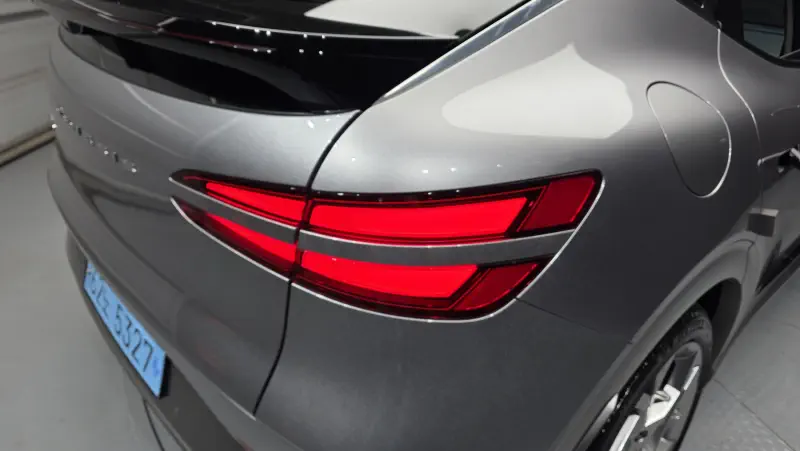 Genesis GV60