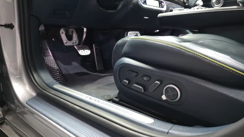 Genesis GV60