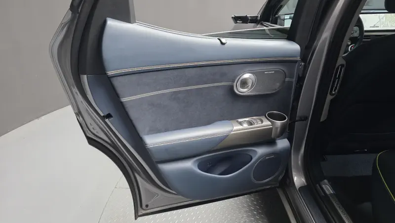 Genesis GV60