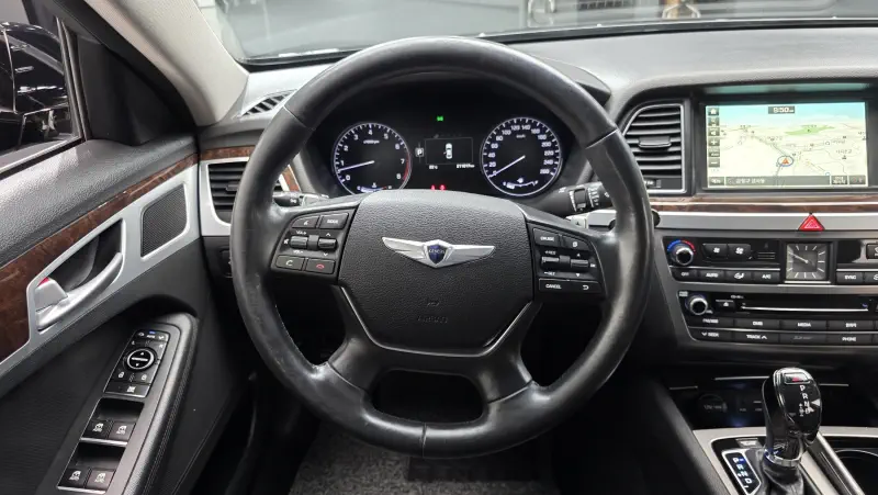 Hyundai Genesis