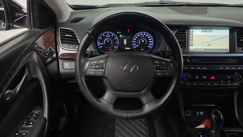 Hyundai Aslan